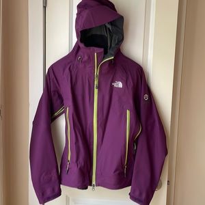 Northface summit series goretex  hooded shell Jacket purple. Size Medium